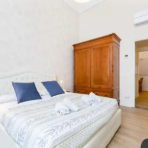  Apartamento I Renai - Ponte Delle Grazie Modern Italia
