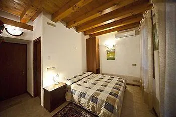 البندقية Locanda Delle Acque 2*,  إيطاليا