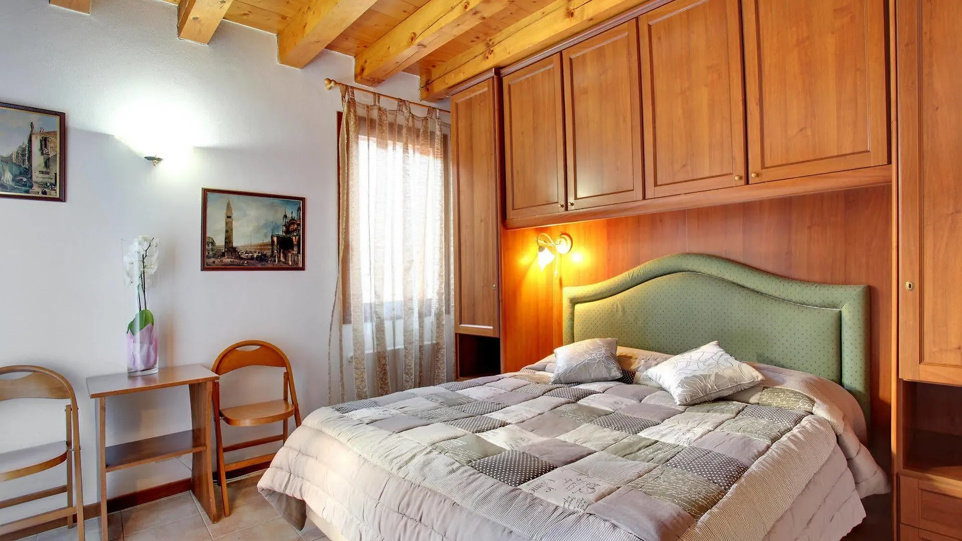 Locanda Delle Acque Venice 2*,