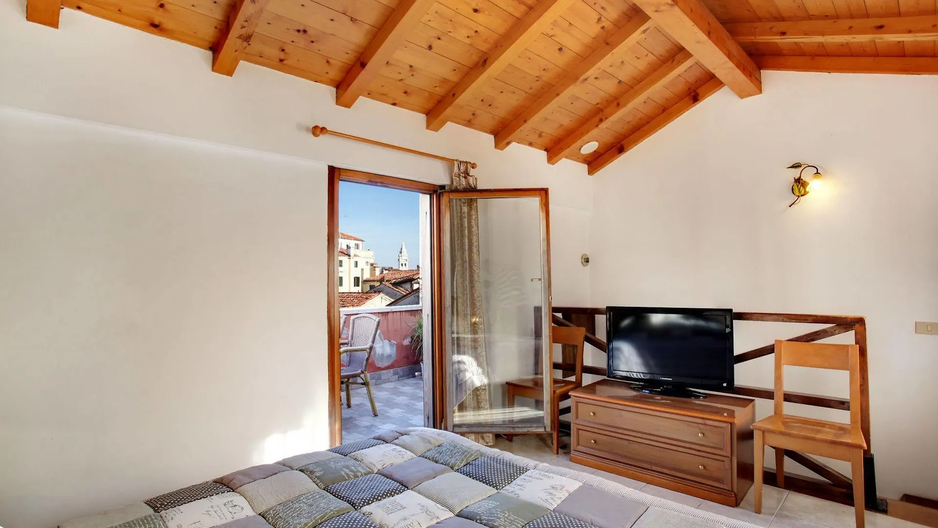 Locanda Delle Acque Venice 2*,  Italy